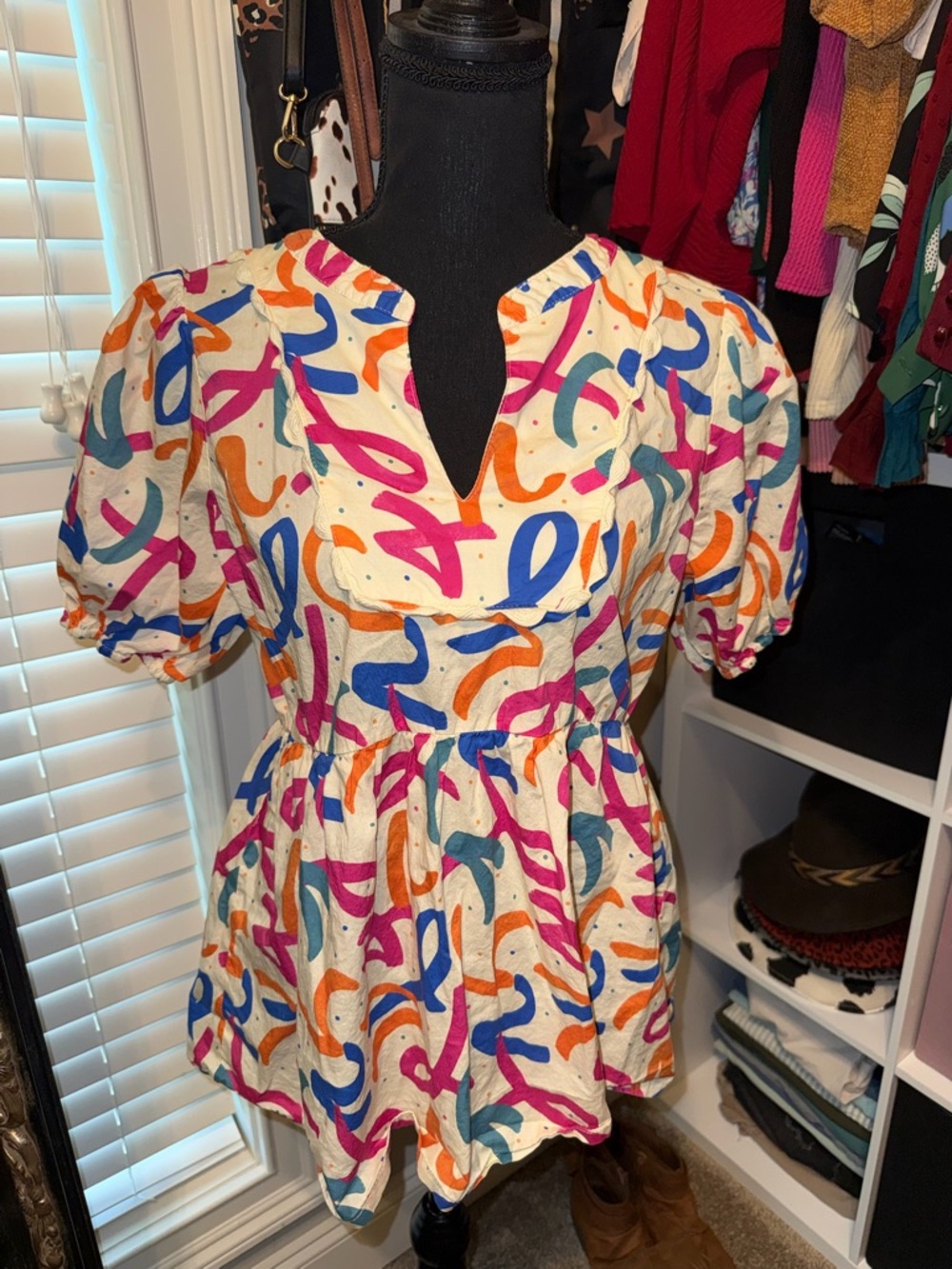 Umgee Cream Multicolor Abstract Puff-Sleeve Peplum Top